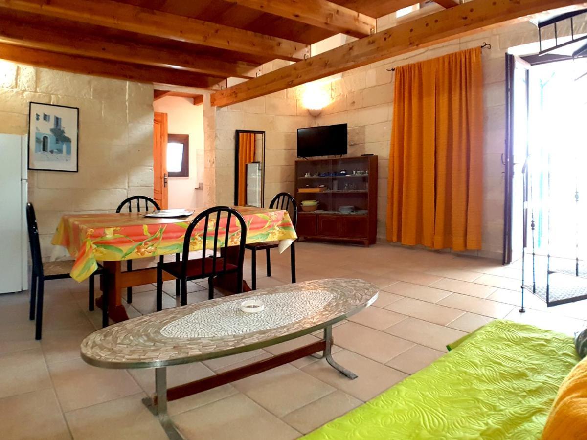 Oikia Vacanze Uggiano La Chiesa Casa Dante מראה חיצוני תמונה