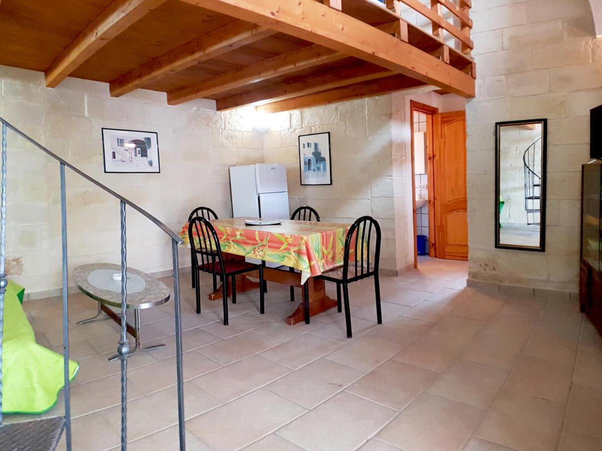 Oikia Vacanze Uggiano La Chiesa Casa Dante מראה חיצוני תמונה