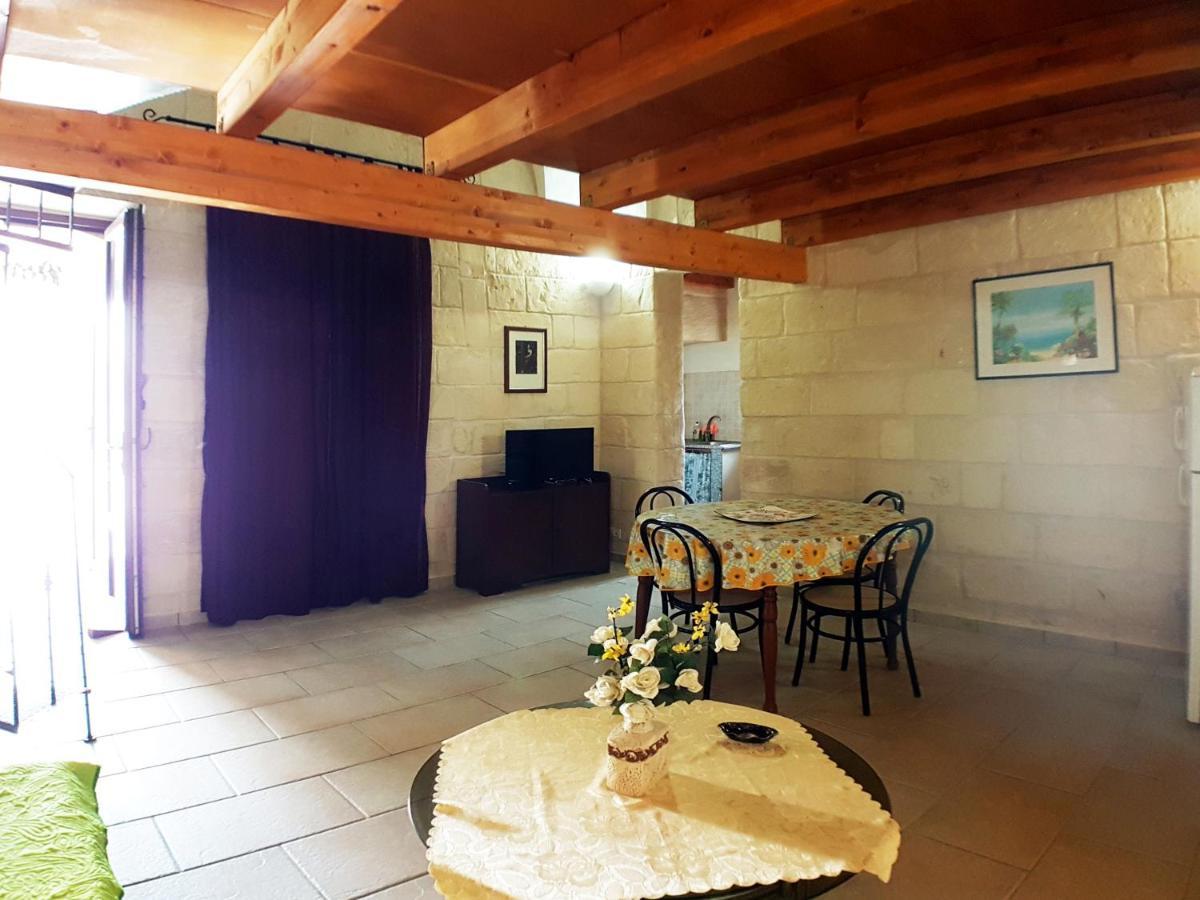 Oikia Vacanze Uggiano La Chiesa Casa Dante מראה חיצוני תמונה