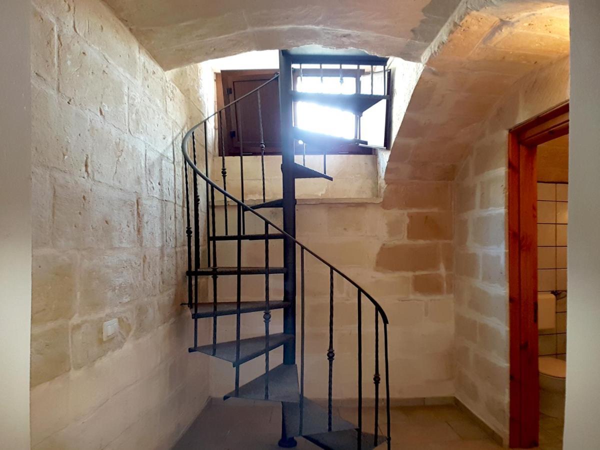Oikia Vacanze Uggiano La Chiesa Casa Dante מראה חיצוני תמונה