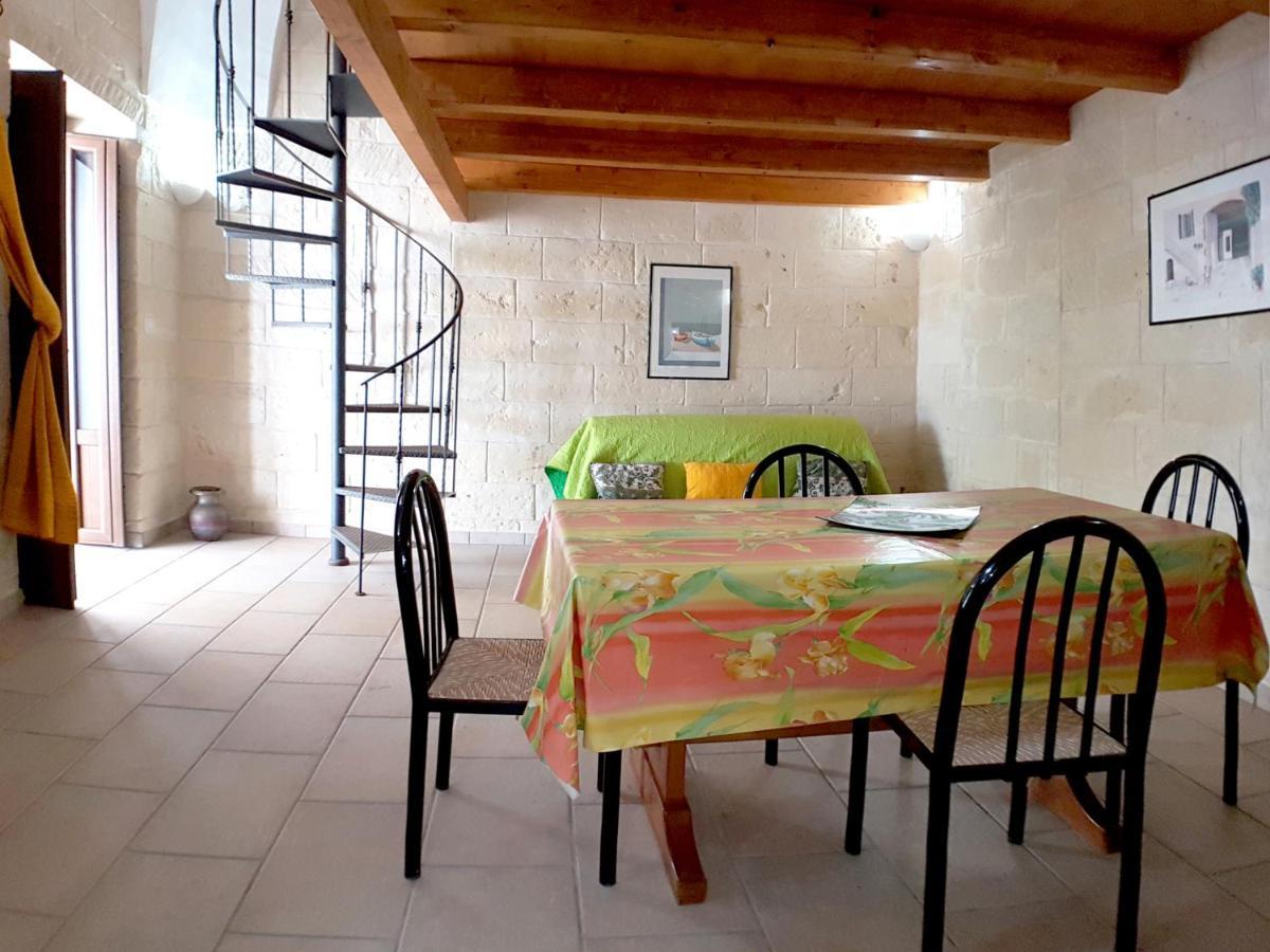 Oikia Vacanze Uggiano La Chiesa Casa Dante מראה חיצוני תמונה
